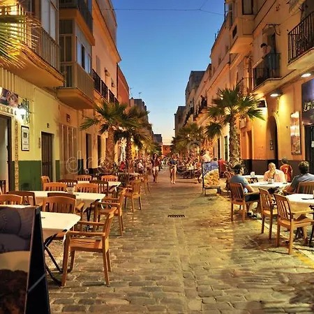 Essence Cadiz