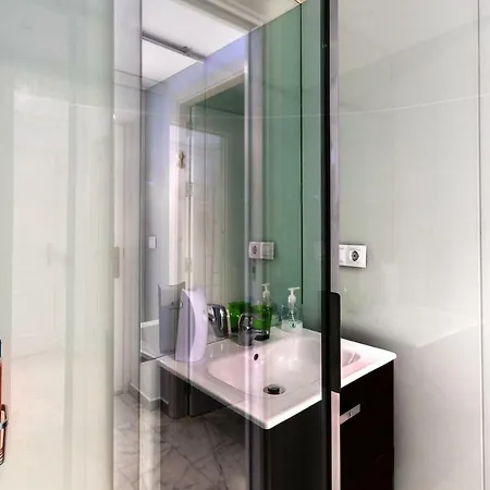 Essence Apartment *